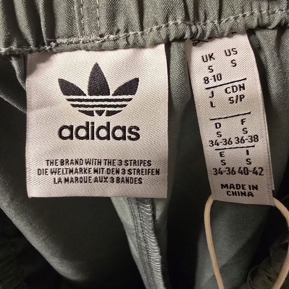 Adidas NWT Original 3 Stripe Green Track Cargo Pants Women's Small - Picture 2 of 9